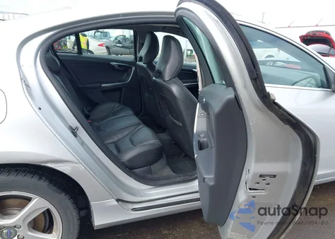 2012 Volvo S60 T5 z USA, uszkodzony, nr VIN YV1622FS7C2140820